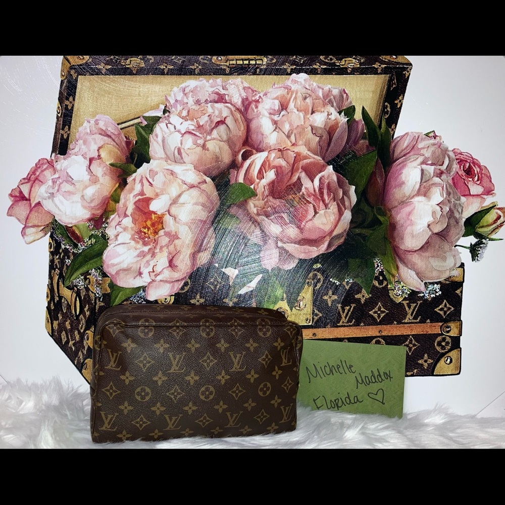 ❌SOLD❌ Louis Vuitton Trousse Toilette 28